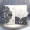 Dunkelblaue lasergeschnittene Hochzeitseinladung mit Glitzer und Spitzenmuster-Design - Glitzer Dunkelblau