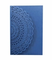 Biglietto d'invito blu scuro tagliato al laser con elegante motivo floreale in pizzo - Blu scuro