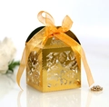 Scatola regalo dorata intagliata al laser con motivo a foglie e nastro di seta arancione - Oro Riflettente