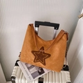 Borsa tote vintage giallo zenzero con stella in pile marrone e tracolla a catena - Marrone
