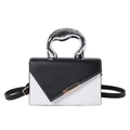 Bolso de mano cuadrado pequeño en blanco y negro con asa metálica plateada minimalista - Negro