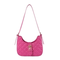 Sac à bandoulière matelassé rose vif en forme de croissant avec boucle dorée élégante - Rose rouge