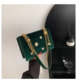 Sac bandoulière en velours vert foncé avec clous dorés et bandoulière en chaîne chic - Vert