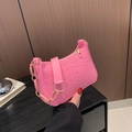 Pink faux leather shoulder bag with crocodile pattern and resin chain strap detail - Pink