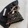Sac fourre-tout rétro en maille à vagues colorées et large bandoulière ethnique géométrique - Noir