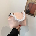 Bolso nube plisado rosa para mujer con asa de cuentas de mármol blanco y cadena - Rosa