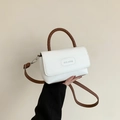 Sac bandoulière en cuir grainé blanc avec poignée tissée marron et logo de marque - Marron