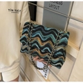 Plaid knitted tote bag with wavy stripes in blue and coffee with gold chain strap - Black