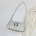 Bolso de hombro crema minimalista con diseño de patchwork y hebilla plateada - Blanco