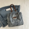 Borsa tote in denim grigio con manici in pelle marrone e catena decorativa argento - Con Ciondolo / Blu