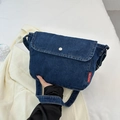 Vintage dunkelblaue Jeans-Umhängetasche mit silberner Schnalle und breitem Gurt - Dunkelblau