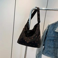 Borsa tote in velluto a coste nera con stampa a fragole e chiusura a coulisse - Nero