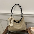 Borsa da spiaggia in paglia marrone chiaro con grande fiocco in pizzo e tracolla nera per donna - Nero