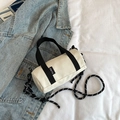 Sac cylindrique blanc cassé minimaliste avec bandoulière en corde et poignée supérieure - Blanc