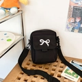 Borsa a tracolla in tela nera stile giapponese con fiocco bianco ricamato e tracolla regolabile - Nero