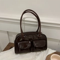 Sac à main vintage en cuir verni marron foncé avec deux poches et longues anses - Marron