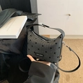 Borsa a tracolla grigia spigata con pois neri e fiocco decorativo alla moda - Fiocco