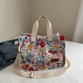 Florale Canvas-Einkaufstasche mit beigen Tragegriffen und verstellbarem Schultergurt - Stil 2