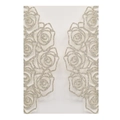 Dettaglio dell'invito con rose intagliate al laser e finitura glitter oro champagne - Oro Chiaro Glitter