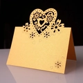 Segnaposto a cuore con farfalla dorata tagliata al laser con motivi floreali perlati - Oro