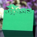 Tarjeta de mesa verde cortada por láser con diseño de aves y árbol para bodas - verde oscuro