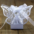 Boîte à bonbons blanche papillon découpée au laser avec ruban en soie pour mariage chic - Blanc