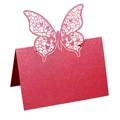 Marque-place papillon découpé au laser en rose rouge pailleté avec motif cœur évidé - Design Papillon / Rouge Perlé