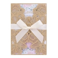 Edle Laserschnitt-Einladungskarte in Gold mit weißer Schleife und floralem Inlay - Beige Gold