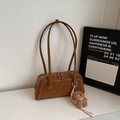 Borsa sottobraccio marrone minimalista con doppia cerniera e ciondolo a forma di orso - Con Ciondolo / Marrone