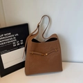 Bolso cubo minimalista de cuero marrón para mujer con estilo vintage y gran capacidad - Marrón