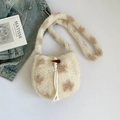 Pluche beige emmertas met bloemenpatroon, lamswol-look en hoornen gesp sluiting - Wit