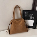 Braune Tragetasche mit Mafodi-Stickerei und Gänseblümchen-Stichdetails aus mattem PU - Khaki