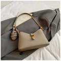Sac bandoulière chic en cuir texturé beige avec fermoir rotatif doré vintage - Sans Pendentif / Gris