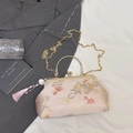 Rosafarbene Satin-Handtasche mit Orient-Stickerei, Koi-Muster und Gold-Metallgriff - Rosa
