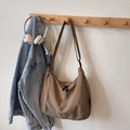 Brown large capacity tote bag with adjustable shoulder strap for urban commuting fashion - Brown No Pendant
