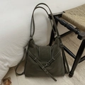 Sac hobo vert olive avec plusieurs bandoulières et détails métalliques argentés - Sans pendentif / Vert