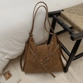 Sac hobo vintage en cuir marron avec bretelles réglables et détails de boucles argentées - Sans pendentif / Marron
