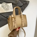 Borsa a tracolla quadrata minimalista in pelle PU beige con fibbie dorate da donna - Cachi