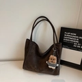 Vintage donkerbruine kunstlederen shopper met een schattige pluche puppy tashanger - Koffie (Met Hanger)