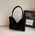 Zwarte matte shopper met witte contraststiksels en minimalistische schouderbanden - Zwart (Zonder Hanger)