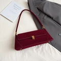 French vintage baguette bag in burgundy faux suede with antique gold buckle and strap - Red