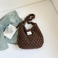 Sac fourre-tout en peluche marron à pois blancs et larges bandoulières de style cosy - Marron