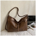 Dark brown retro leather hobo bag with silver metal rings and spacious interior - Brown No Pendant