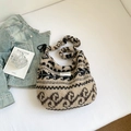 Sac fourre-tout d'hiver en polaire bouclée avec motifs géométriques et anse corde - Kaki