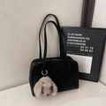 Borsa tote nera minimalista stile cuscino con un simpatico ciondolo a coniglietto - Nero (Con Ciondolo a Forma di Coniglio)
