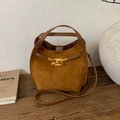 Elegante borsa a secchiello marrone in camoscio con fibbia a fiocco dorato - Scamosciato Marrone