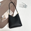 Klassische schwarze Tragetasche aus geflochtenem Leder mit eleganten Golddetails - Schwarz