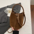 Vintage brown bucket bag in suede and smooth leather with contrast stitching - Brown No Pendant