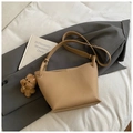 Retro khaki bucket bag in litchi grain leather with a cute plush puppy charm - With Pendant / Khaki