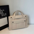 Bolso tote minimalista beige de invierno con bolsillo frontal y asas superiores - Blanco Roto
